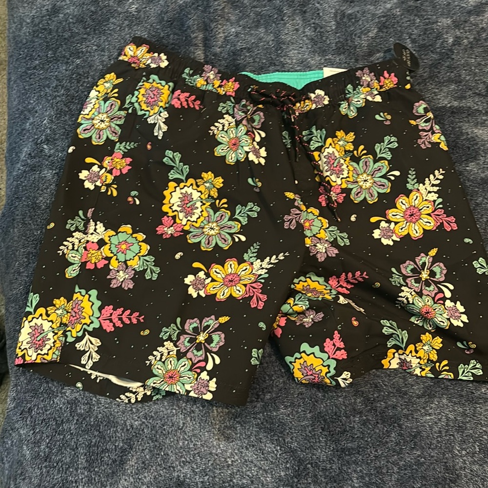 Surf shorts